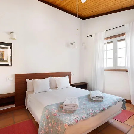 Villa La Calabacera Casa Amarilla